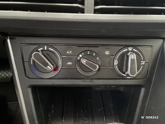 VOLKSWAGEN POLO V - voiture d'occasion - Photo 22