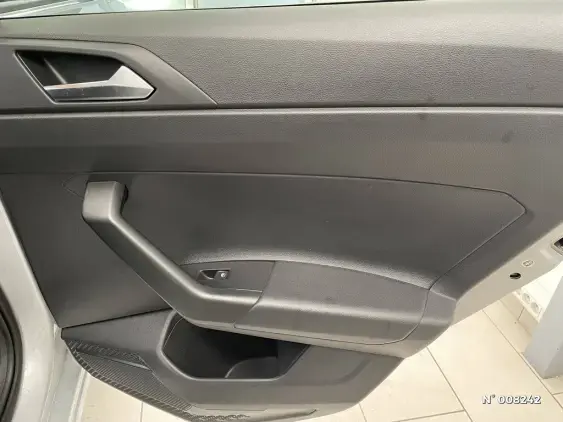 VOLKSWAGEN POLO V - voiture d'occasion - Photo 32