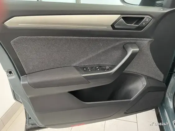 VOLKSWAGEN T-ROC II - voiture d'occasion - Photo 9