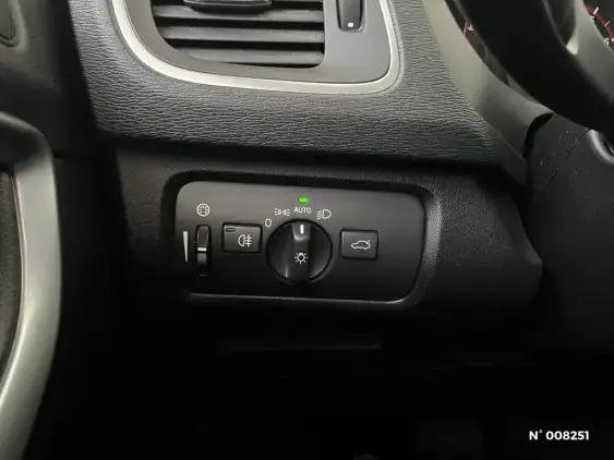 VOLVO V40 II - voiture d'occasion - Photo 21