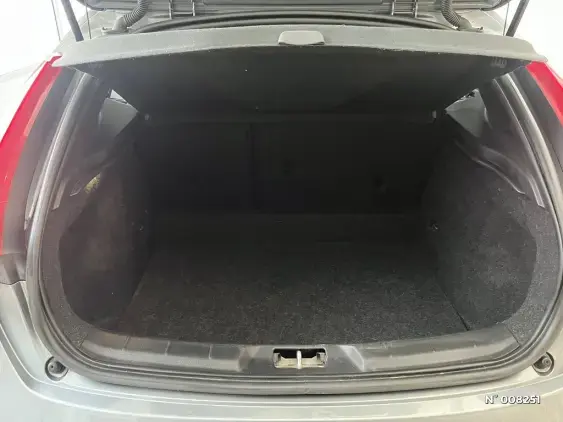 VOLVO V40 II - voiture d'occasion - Photo 30