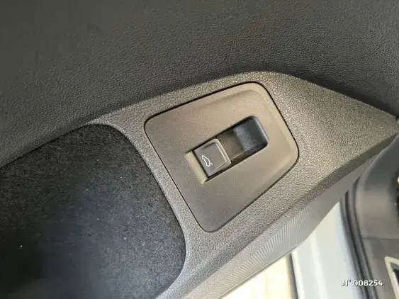 VOLKSWAGEN TIGUAN III - voiture d'occasion - Photo 18