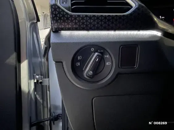 VOLKSWAGEN T-CROSS - voiture d'occasion - Photo 23