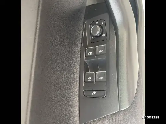 VOLKSWAGEN POLO V - voiture d'occasion - Photo 19