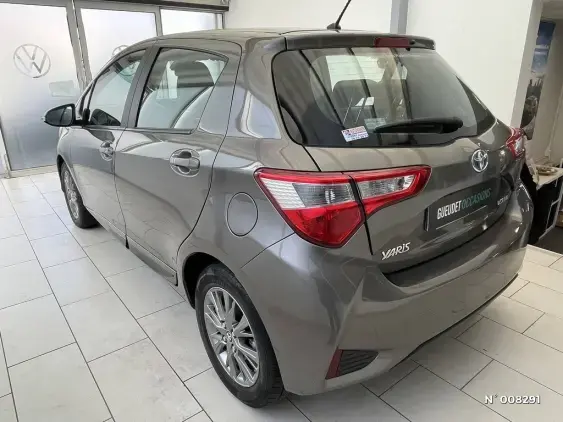 TOYOTA YARIS III - voiture d'occasion - Photo 16