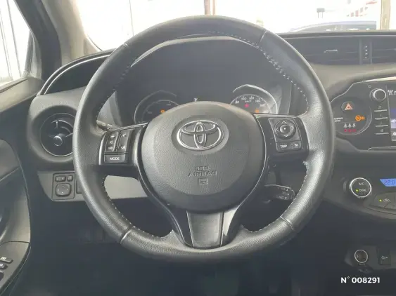 TOYOTA YARIS III - voiture d'occasion - Photo 19