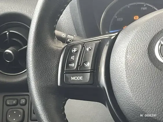 TOYOTA YARIS III - voiture d'occasion - Photo 20