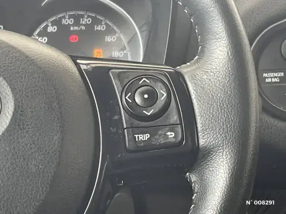 TOYOTA YARIS III - voiture d'occasion - Photo 21