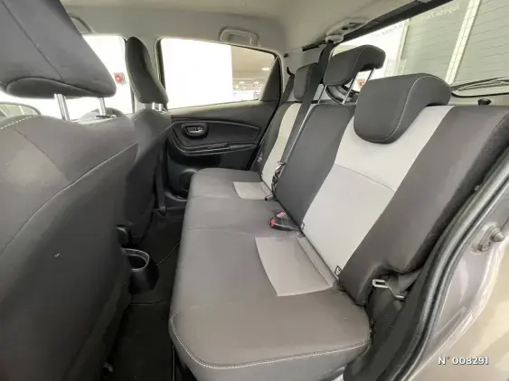 TOYOTA YARIS III - voiture d'occasion - Photo 11