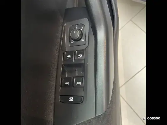 VOLKSWAGEN POLO V - voiture d'occasion - Photo 5