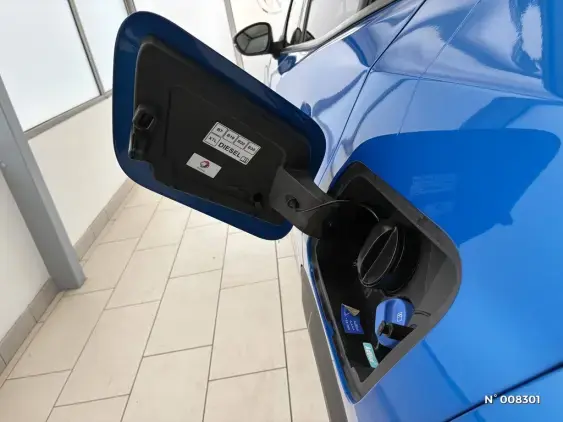 PEUGEOT 2008 II - voiture d'occasion - Photo 15