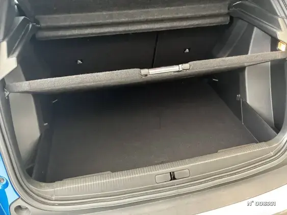 PEUGEOT 2008 II - voiture d'occasion - Photo 17