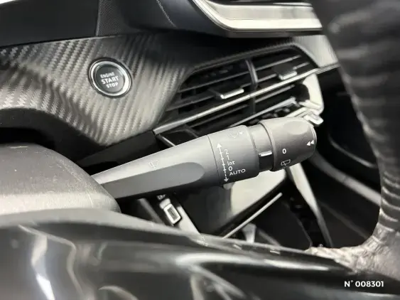 PEUGEOT 2008 II - voiture d'occasion - Photo 24