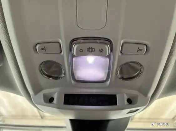 PEUGEOT 2008 II - voiture d'occasion - Photo 27