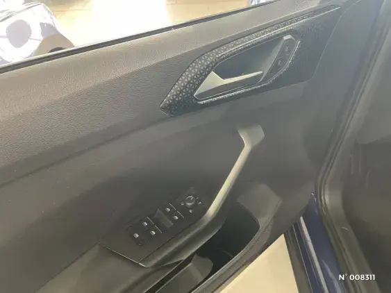 VOLKSWAGEN T-CROSS - voiture d'occasion - Photo 22