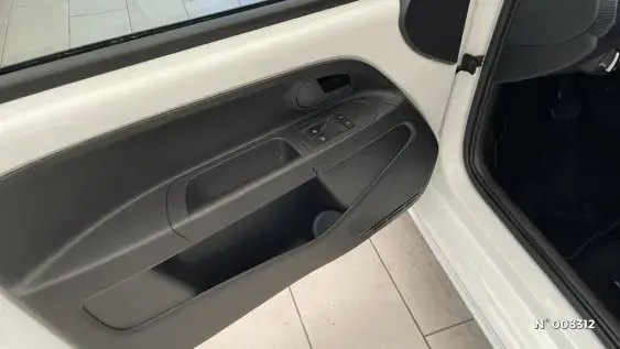 VOLKSWAGEN E-UP! II - voiture d'occasion - Photo 19
