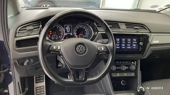 VOLKSWAGEN TOURAN - voiture d'occasion - Photo 19