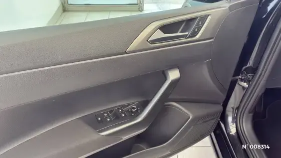 VOLKSWAGEN POLO V - voiture d'occasion - Photo 17