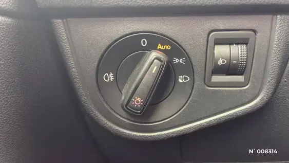 VOLKSWAGEN POLO V - voiture d'occasion - Photo 25