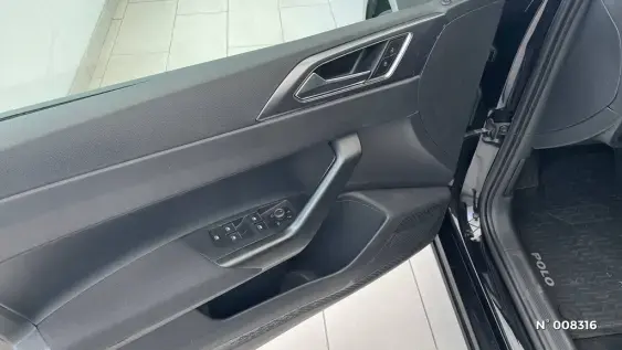VOLKSWAGEN POLO V - voiture d'occasion - Photo 16