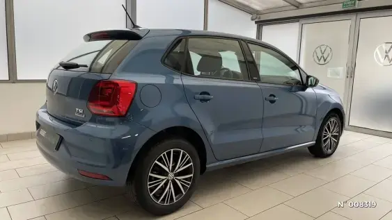 VOLKSWAGEN POLO V - voiture d'occasion - Photo 4