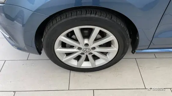 VOLKSWAGEN POLO V - voiture d'occasion - Photo 14