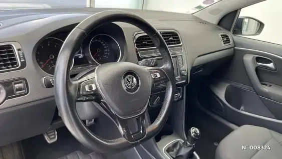 VOLKSWAGEN POLO V - voiture d'occasion - Photo 17