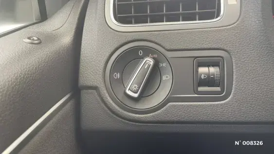 VOLKSWAGEN POLO V - voiture d'occasion - Photo 22