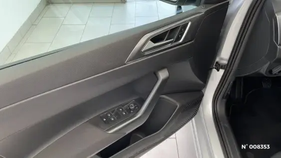 VOLKSWAGEN POLO V - voiture d'occasion - Photo 16