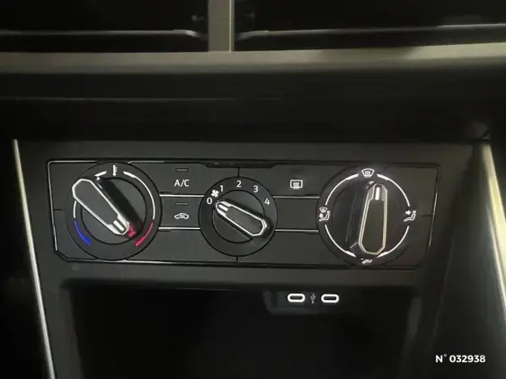 VOLKSWAGEN POLO V - voiture d'occasion - Photo 27