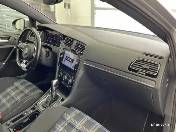 VOLKSWAGEN GOLF VIII - voiture d'occasion - Photo 8