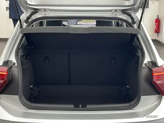 VOLKSWAGEN POLO VI - voiture d'occasion - Photo 5