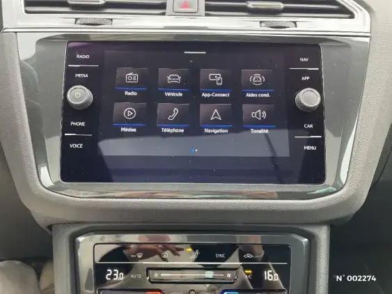 VOLKSWAGEN TIGUAN II - voiture d'occasion - Photo 11