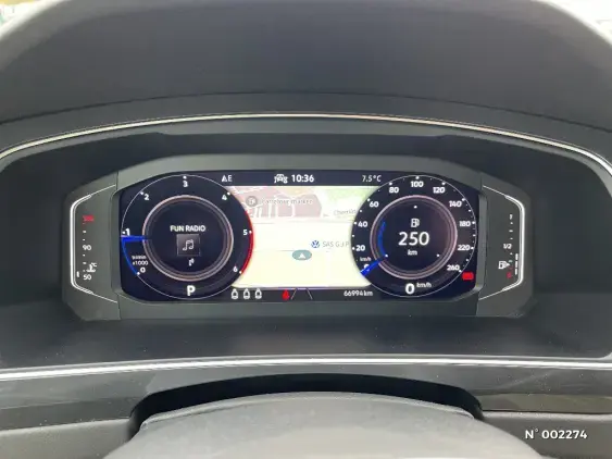 VOLKSWAGEN TIGUAN II - voiture d'occasion - Photo 10