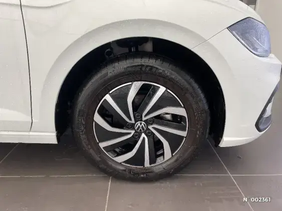 VOLKSWAGEN POLO V - voiture d'occasion - Photo 6