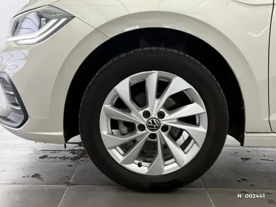 VOLKSWAGEN POLO V - voiture d'occasion - Photo 18