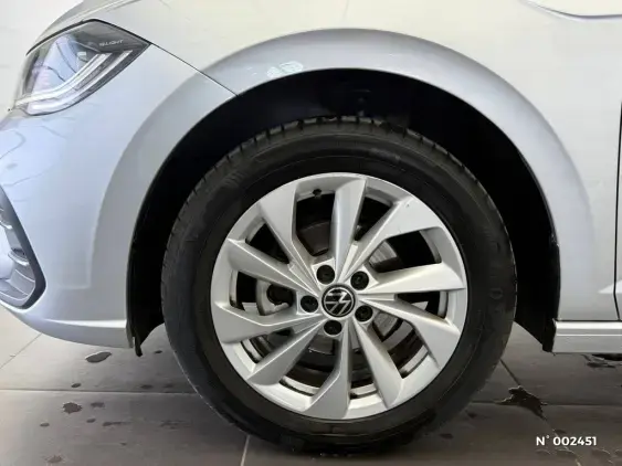 VOLKSWAGEN POLO V - voiture d'occasion - Photo 17