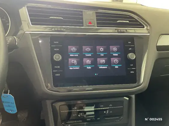 VOLKSWAGEN TIGUAN III - voiture d'occasion - Photo 10