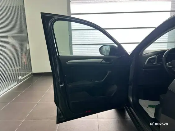 VOLKSWAGEN T-ROC II - voiture d'occasion - Photo 14