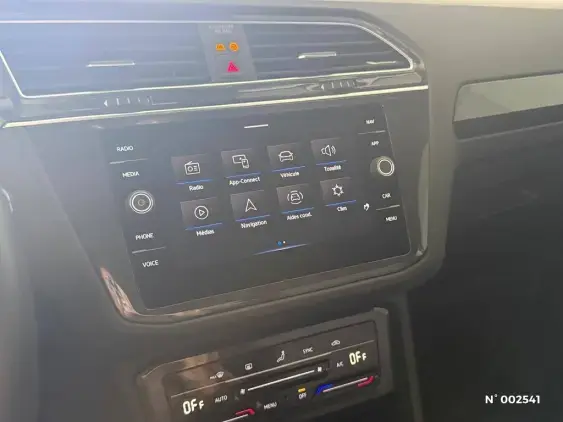 VOLKSWAGEN TIGUAN III - voiture d'occasion - Photo 2