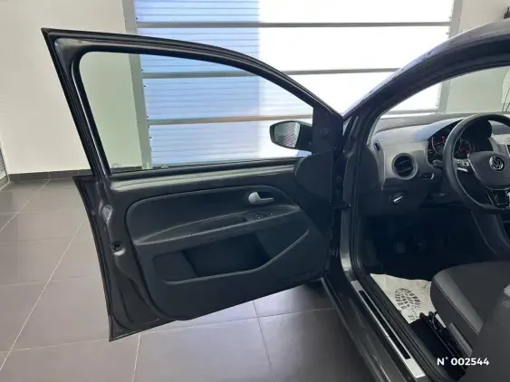VOLKSWAGEN UP - voiture d'occasion - Photo 12