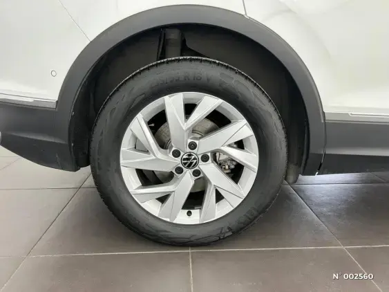 VOLKSWAGEN TIGUAN II - voiture d'occasion - Photo 17