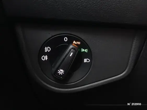 VOLKSWAGEN POLO VI - voiture d'occasion - Photo 15