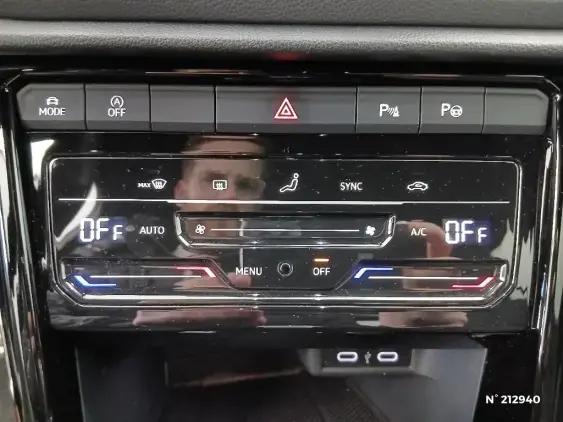 VOLKSWAGEN T-ROC - voiture d'occasion - Photo 26