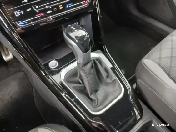 VOLKSWAGEN T-ROC - voiture d'occasion - Photo 27