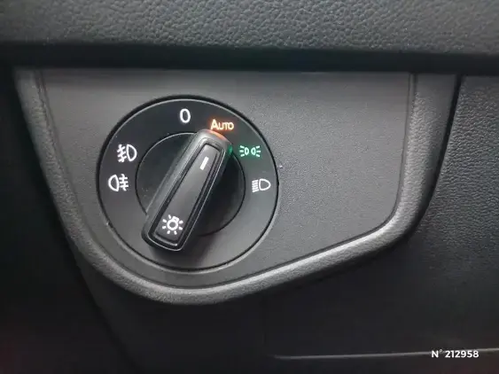 VOLKSWAGEN POLO VI - voiture d'occasion - Photo 15