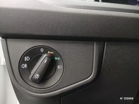 VOLKSWAGEN POLO VI - voiture d'occasion - Photo 15