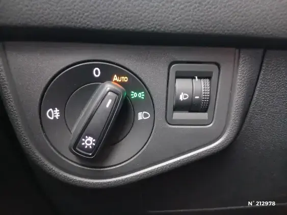 VOLKSWAGEN POLO VI - voiture d'occasion - Photo 14