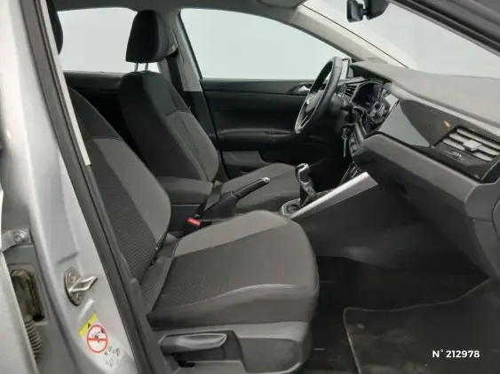 VOLKSWAGEN POLO VI - voiture d'occasion - Photo 9