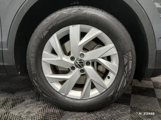 VOLKSWAGEN TIGUAN II - voiture d'occasion - Photo 8